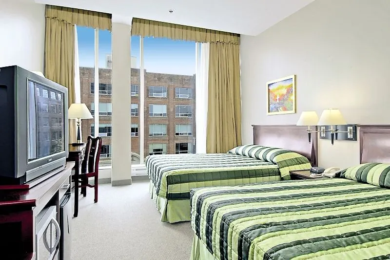 Super 8 By Wyndham Downtown Toronto Hotel